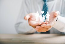 8 kinh nghiệm mua bảo hiểm sức khỏe không thể bỏ qua Bảo hiểm sức khỏe giúp bảo vệ nguồn tài chính trước rủi ro y tế